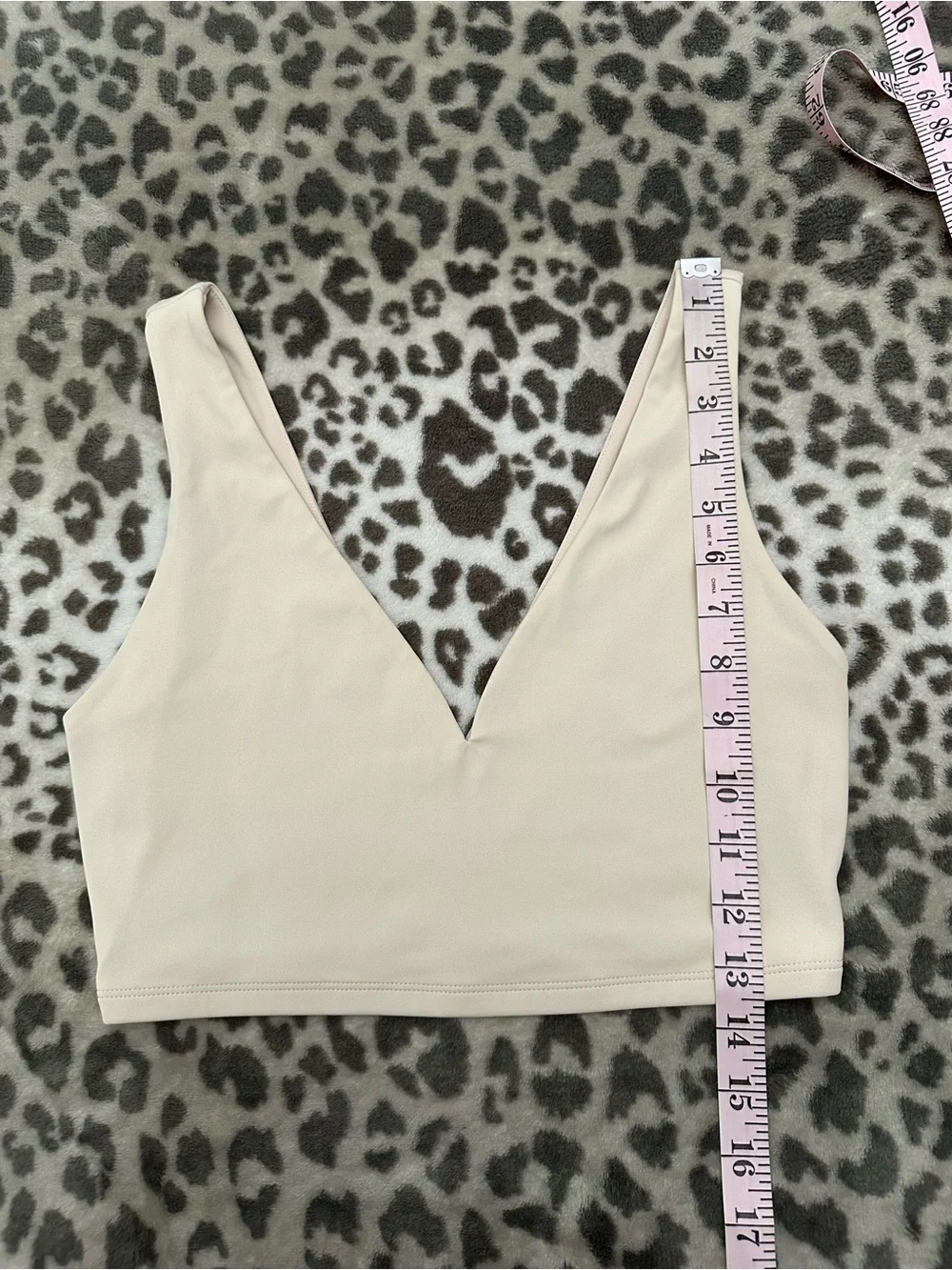 Express Body Contour High Compression Double V-Neck Bralette in Sandshell Small